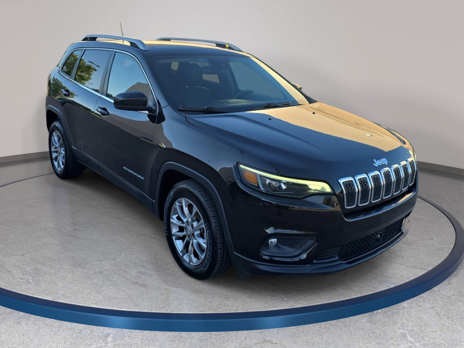 Used 2021 Jeep Cherokee Latitude Lux w/ Sun & Sound Group FWD image 3