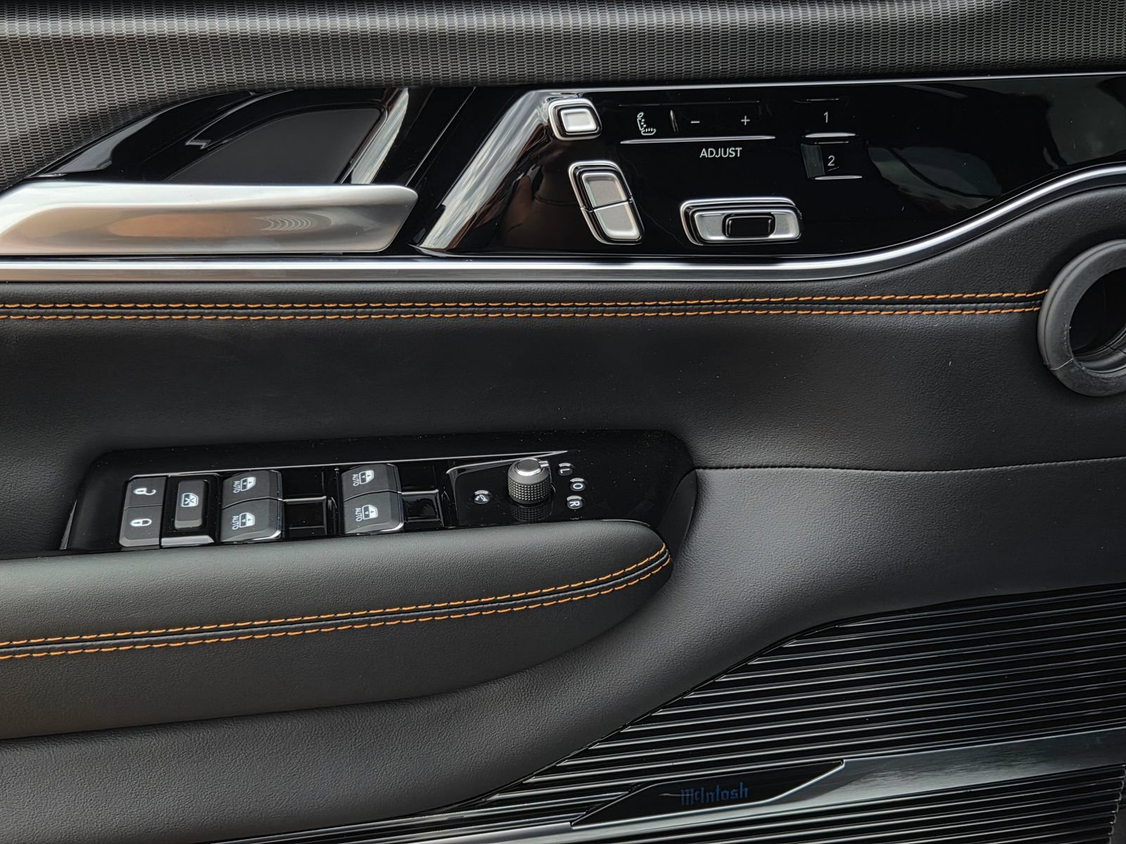 New 2026 Jeep Grand Wagoneer Summit AWD/4WD image 19