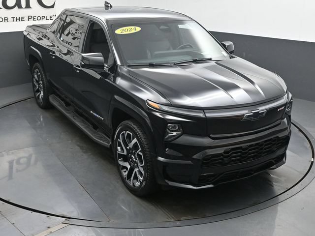 Used 2024 Chevrolet Silverado EV RST AWD/4WD image 46