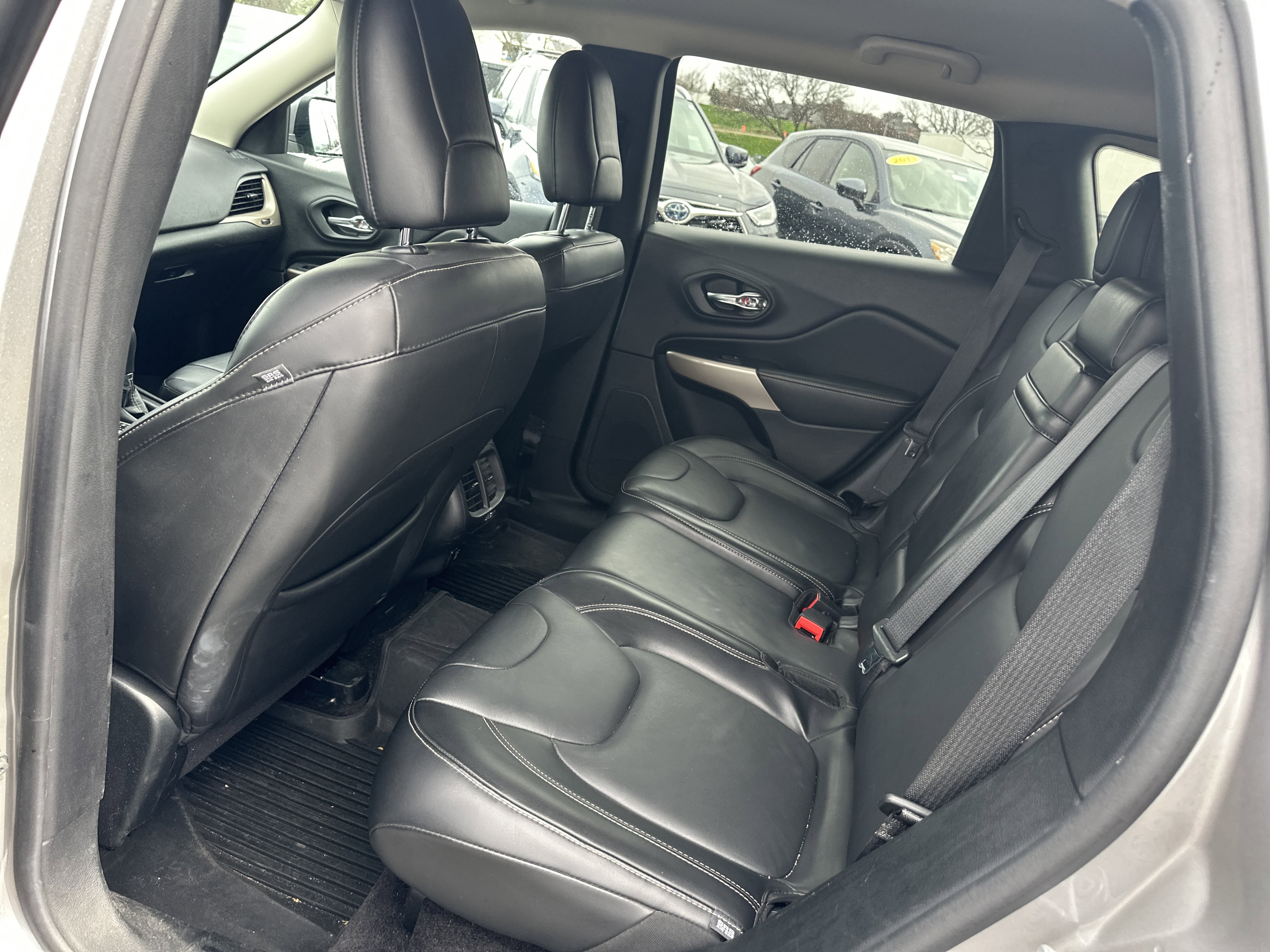 Used 2018 Jeep Cherokee Limited w/ High Altitude Package image 15