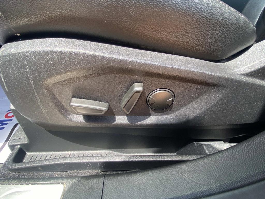 Used 2024 Ford Edge Titanium image 18