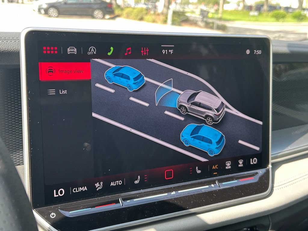 New 2026 Volkswagen Tiguan SE R-Line FWD image 16