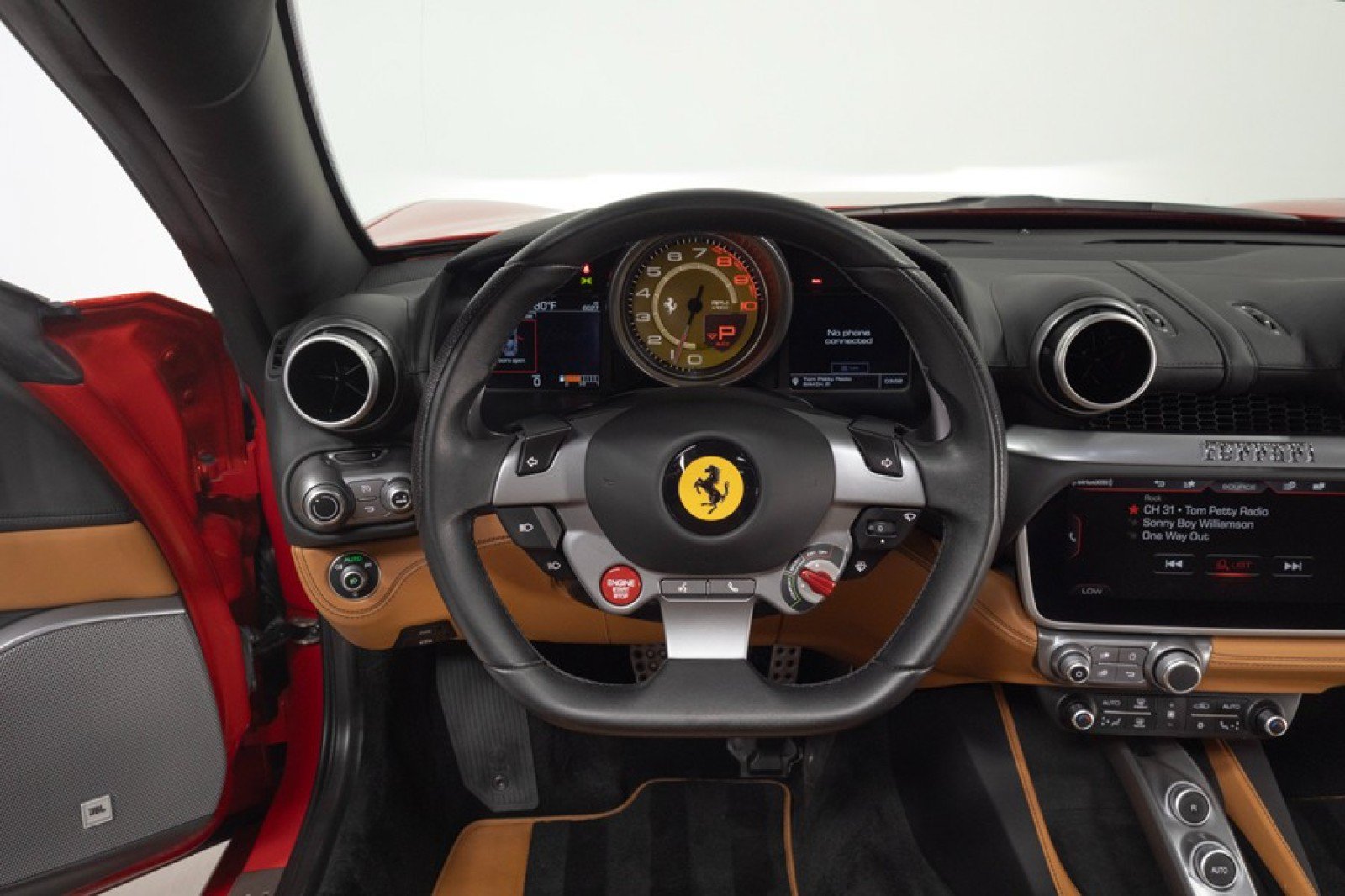 Used 2019 Ferrari Portofino RWD image 24