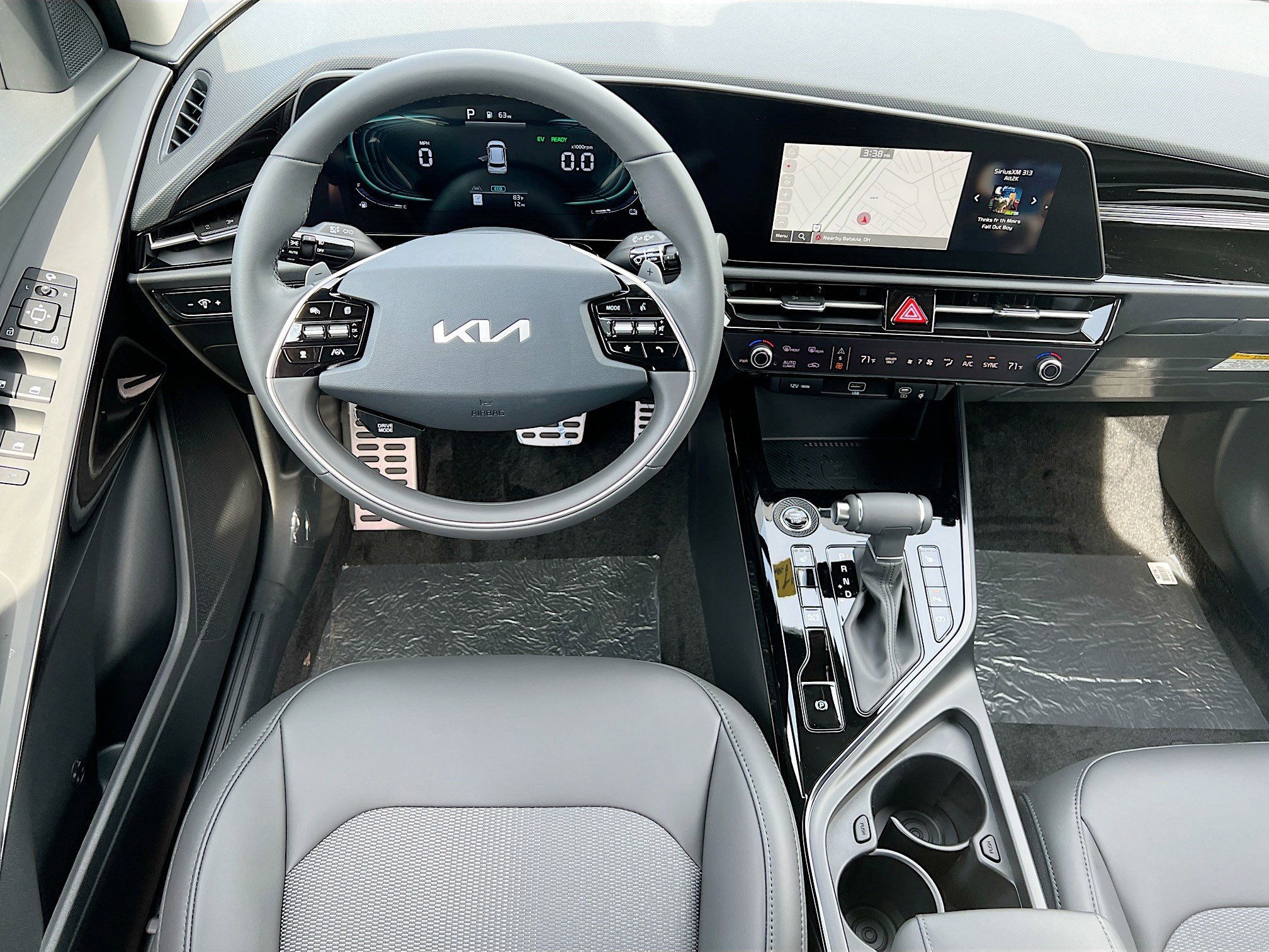 New 2025 Kia Niro EX Touring image 19