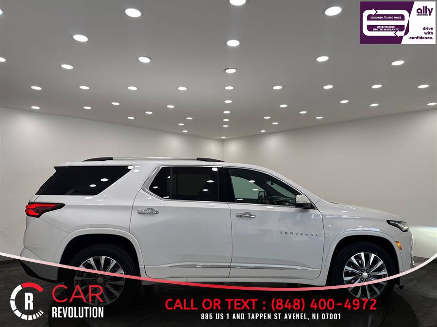 Used 2023 Chevrolet Traverse Premier FWD image 7