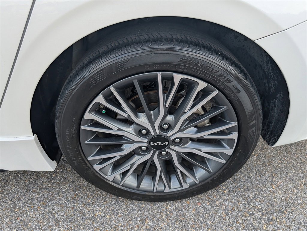 Used 2023 Kia Forte GT-Line w/ GT-Line Premium Package image 31