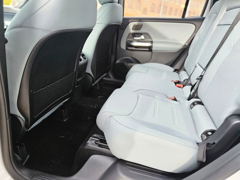 New 2026 Mercedes-Benz GLB 250 4MATIC image 16