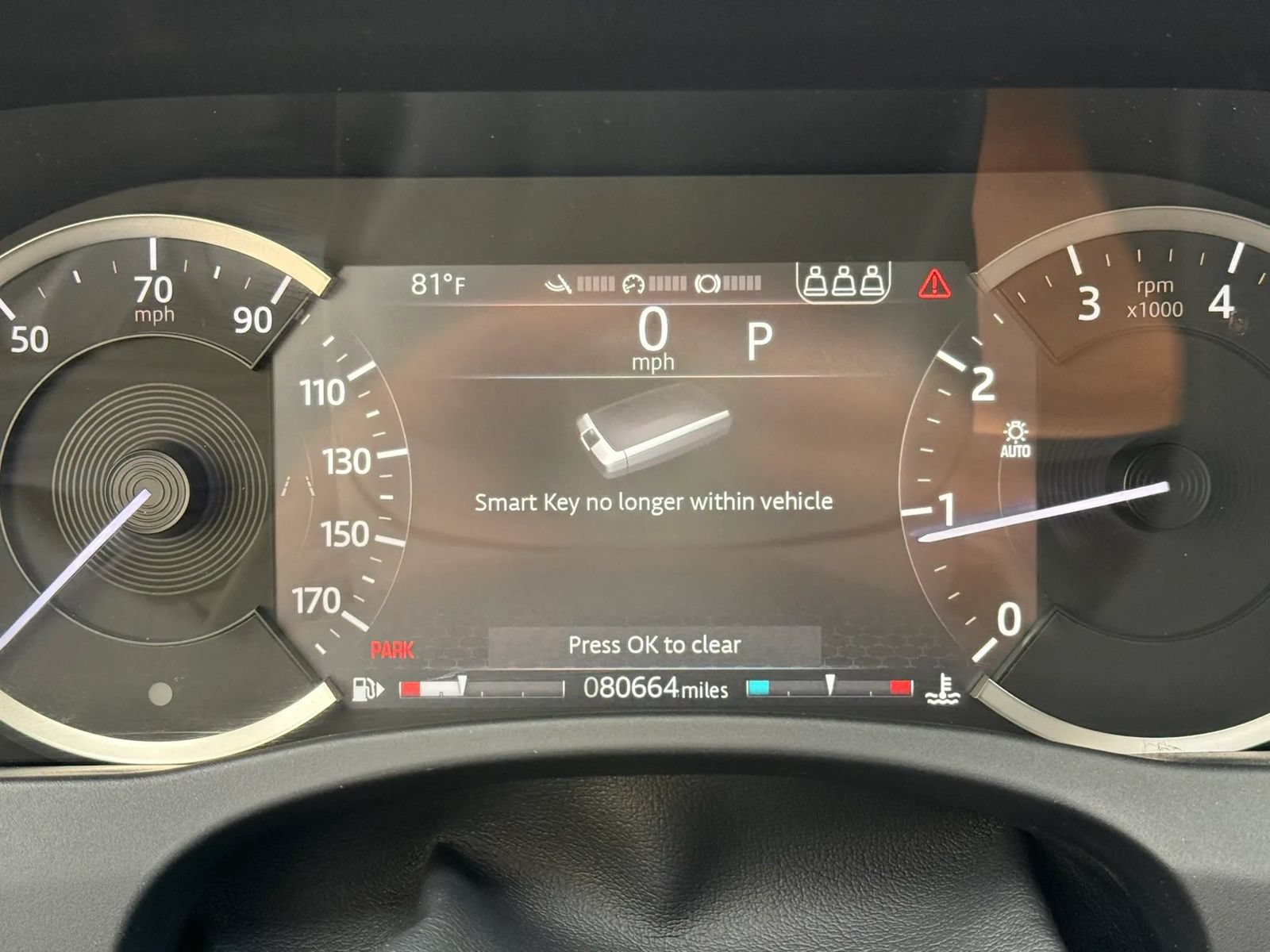 Used 2020 Jaguar XE S RWD image 13