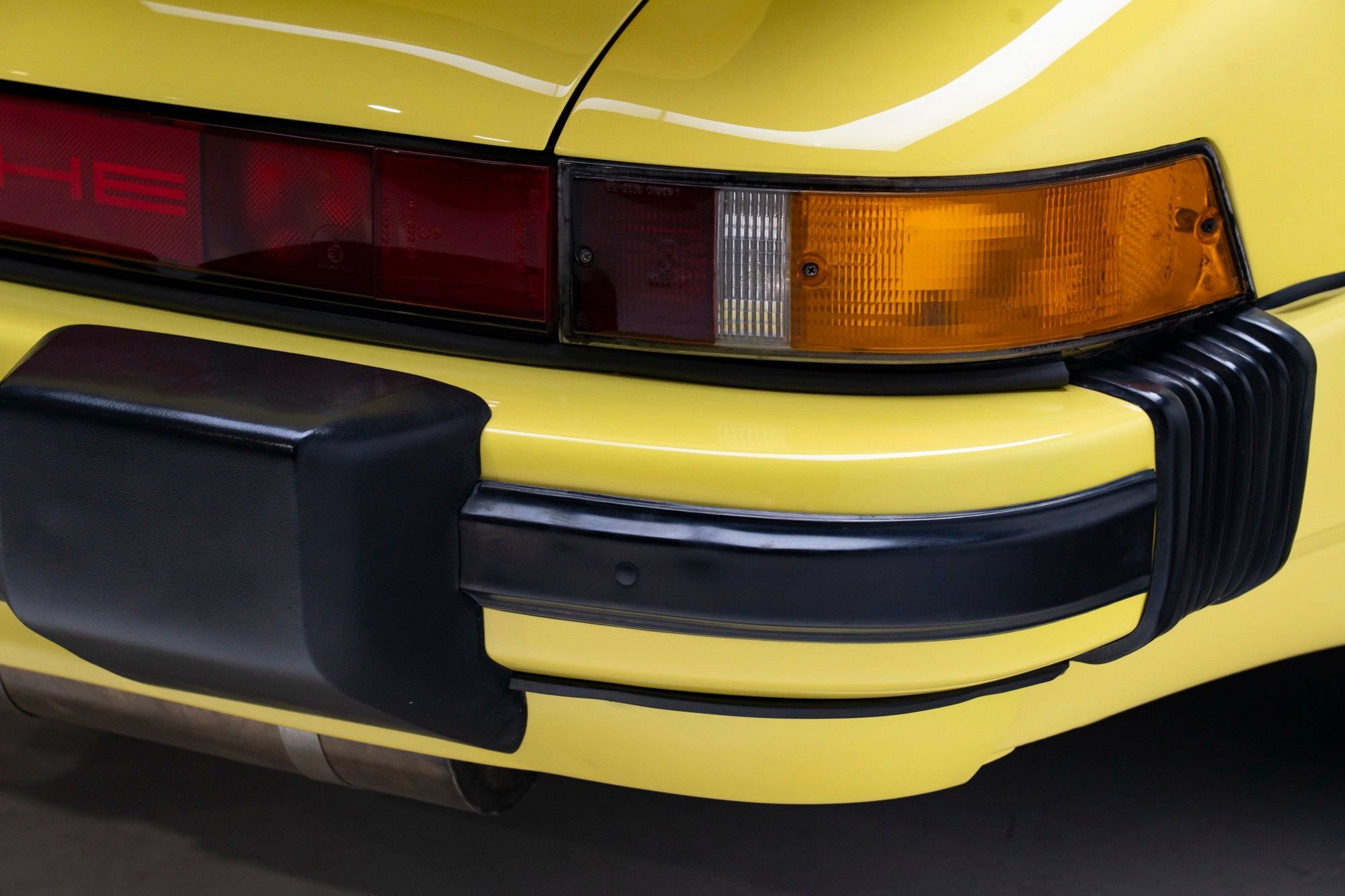 Used 1988 Porsche 911 Carrera RWD image 54