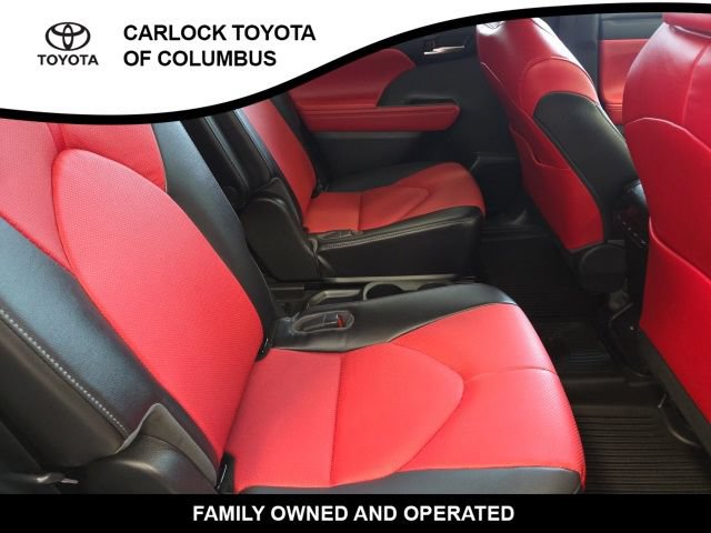 Used 2023 Toyota Highlander XSE AWD/4WD image 17