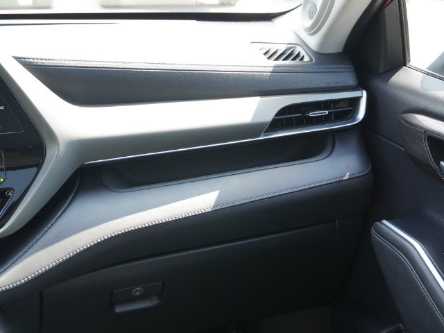 Used 2021 Toyota Highlander Limited FWD image 23