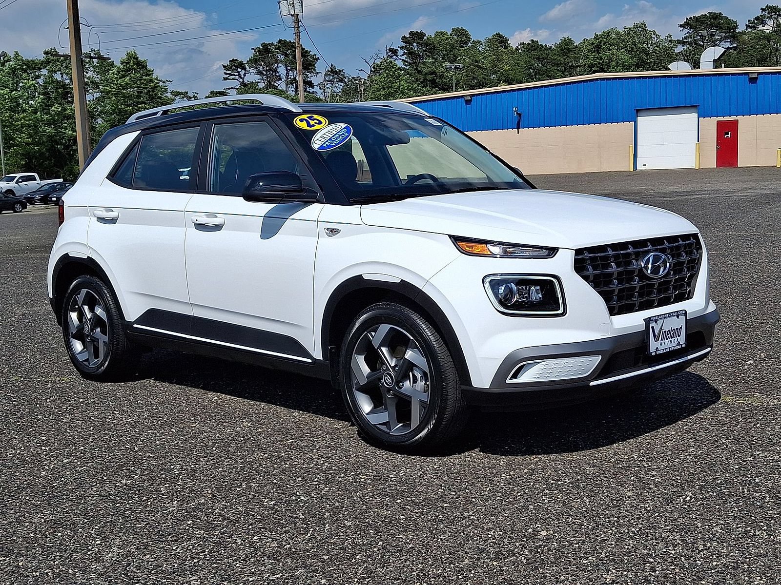 Certified 2025 Hyundai Venue Limited FWD image 1