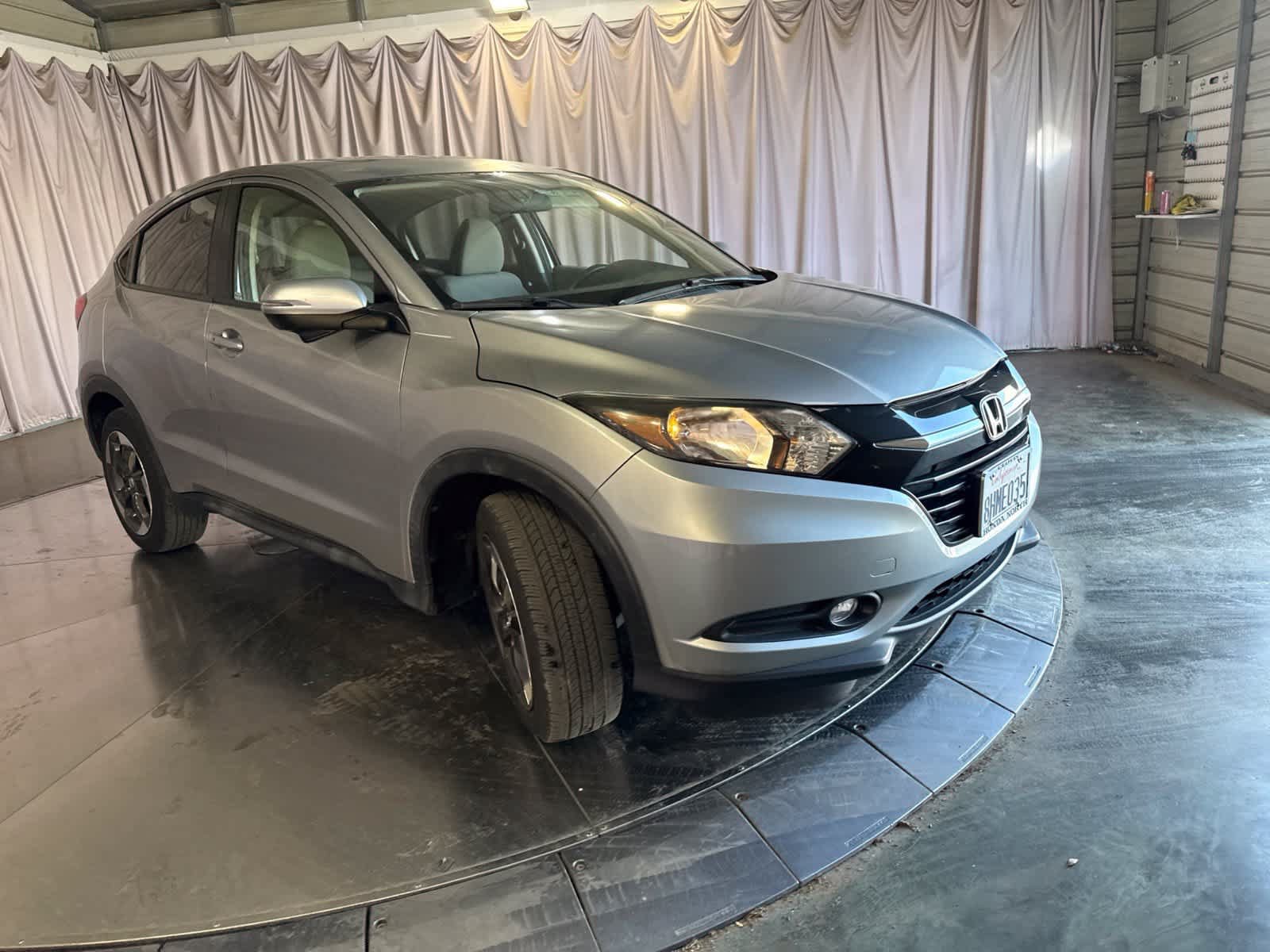 Used 2018 Honda HR-V EX image 2