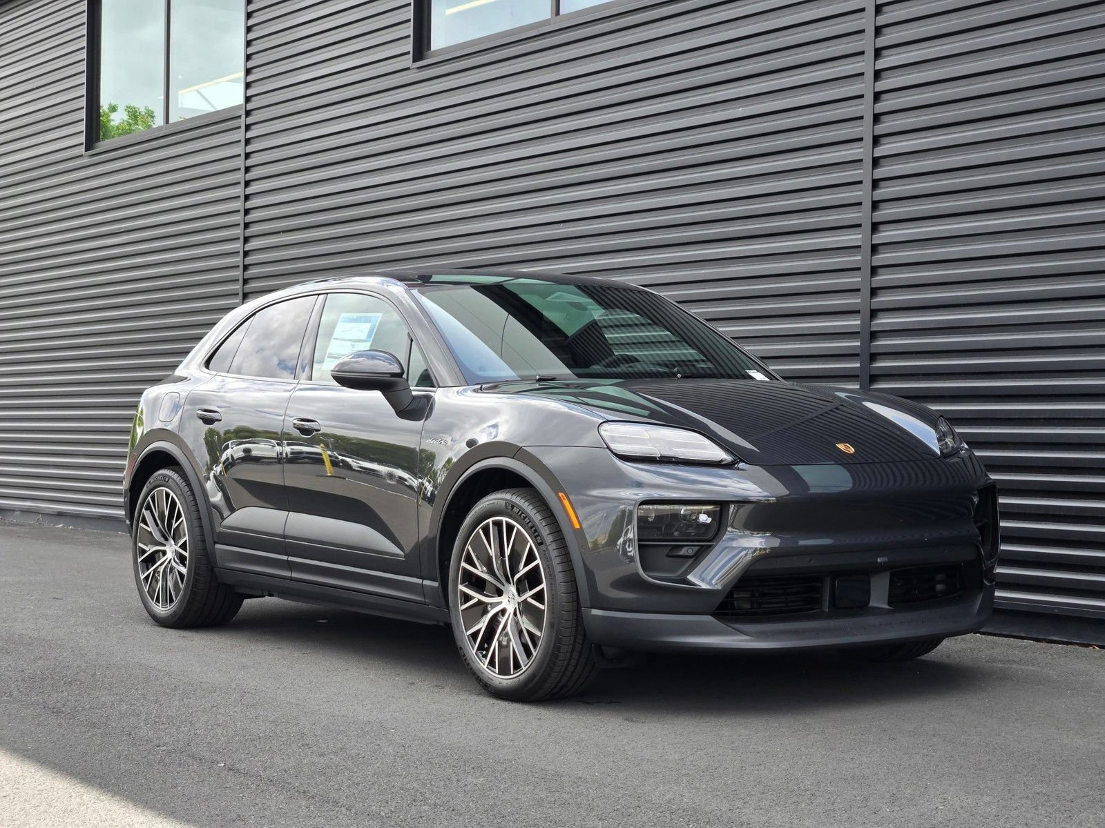 New 2026 Porsche Macan 4 Electric AWD/4WD image 10