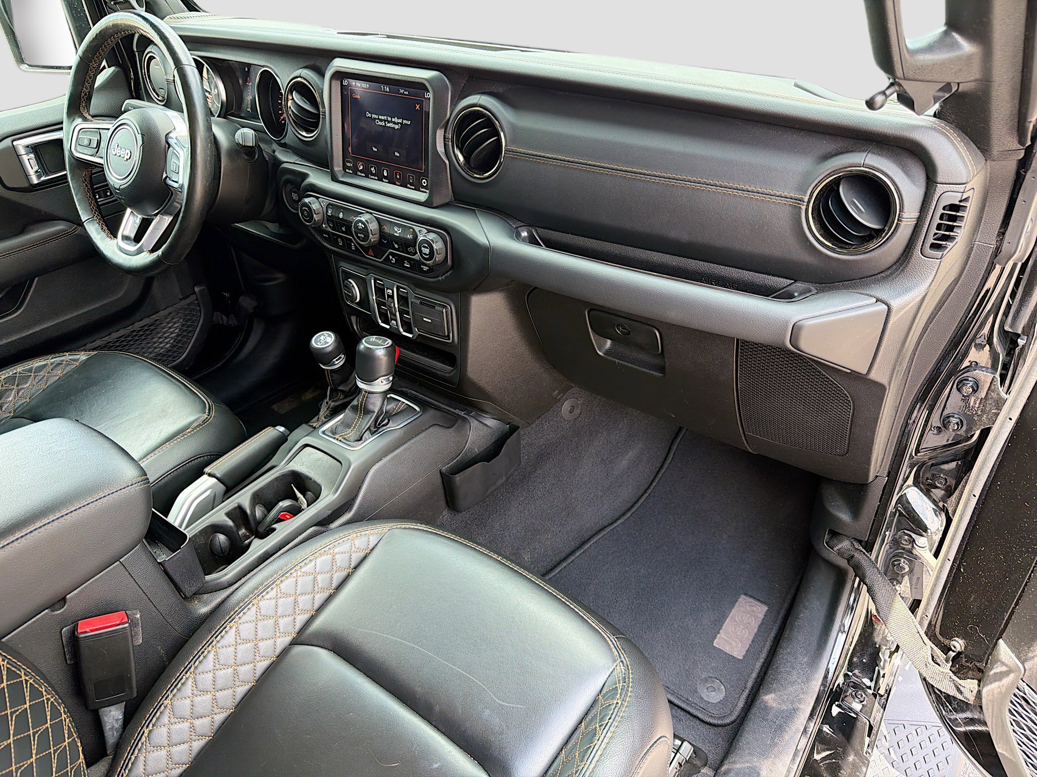 Used 2021 Jeep Gladiator Overland AWD/4WD image 11