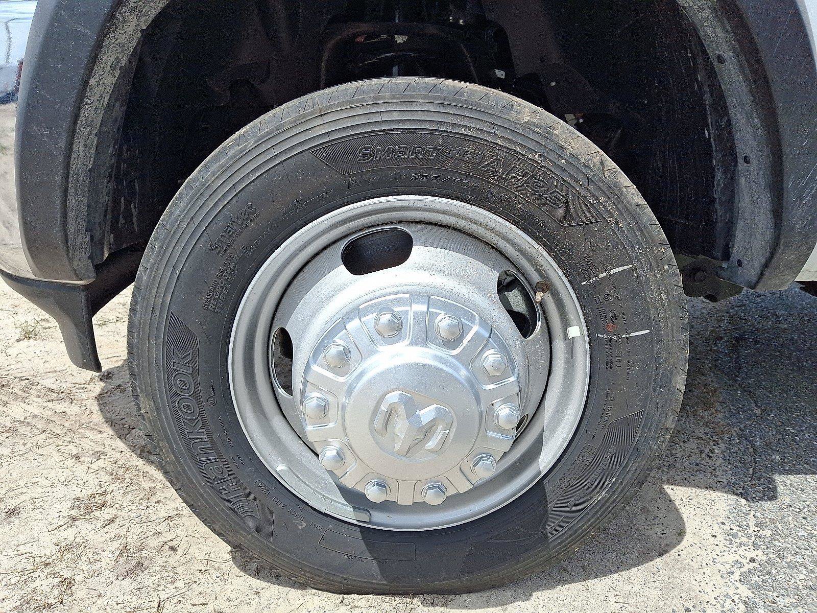 New 2024 RAM 5500 Tradesman w/ Chrome Appearance Group AWD/4WD image 6