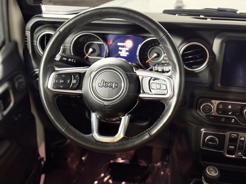 Used 2018 Jeep Wrangler Unlimited Sahara w/ Uconnect 4C Nav & Sound Group AWD/4WD image 12