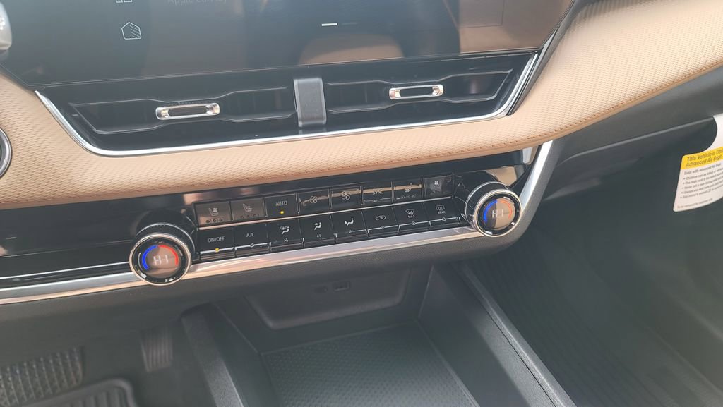 New 2026 Chevrolet Equinox ACTIV w/ Convenience Package III FWD image 22