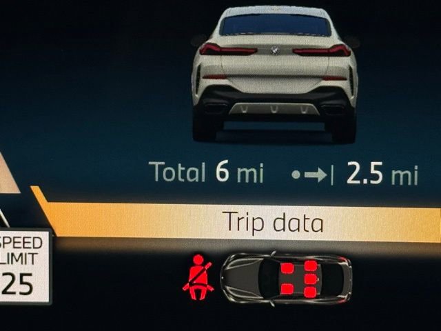 New 2026 BMW X6 xDrive40i w/ Climate Comfort Package image 31