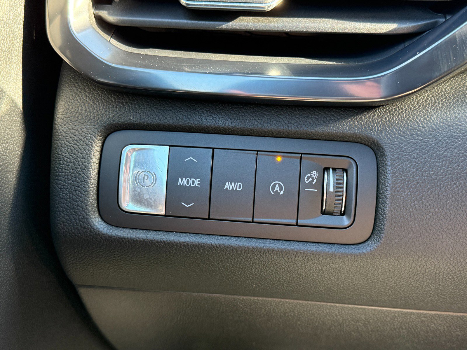 New 2026 GMC Acadia AT4 image 31