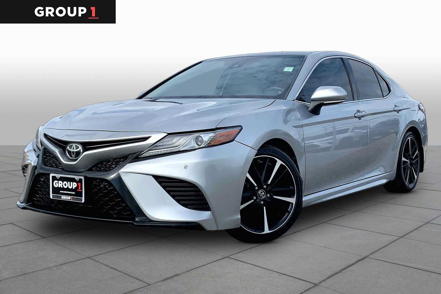 Used 2018 Toyota Camry XSE FWD image 1