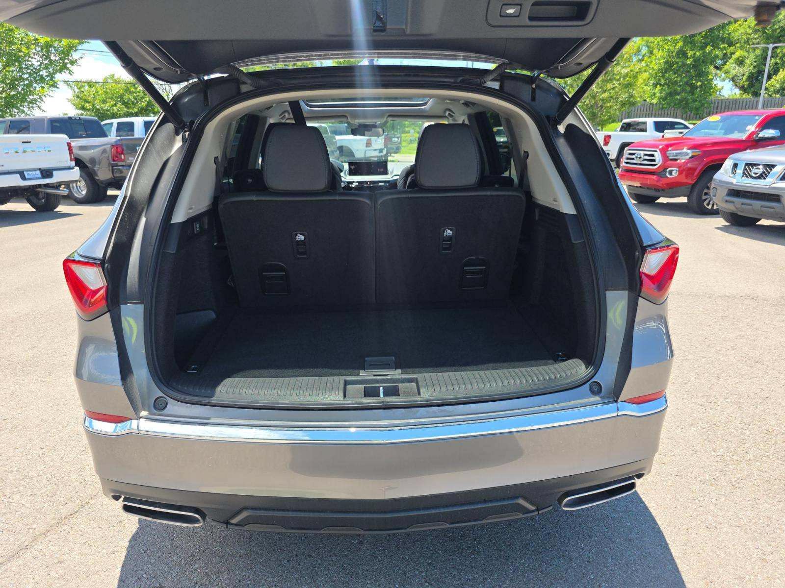 Used 2023 Acura MDX FWD image 29