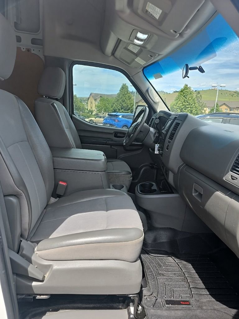 Used 2016 Nissan NV 3500 SL w/ Technology Package RWD image 8