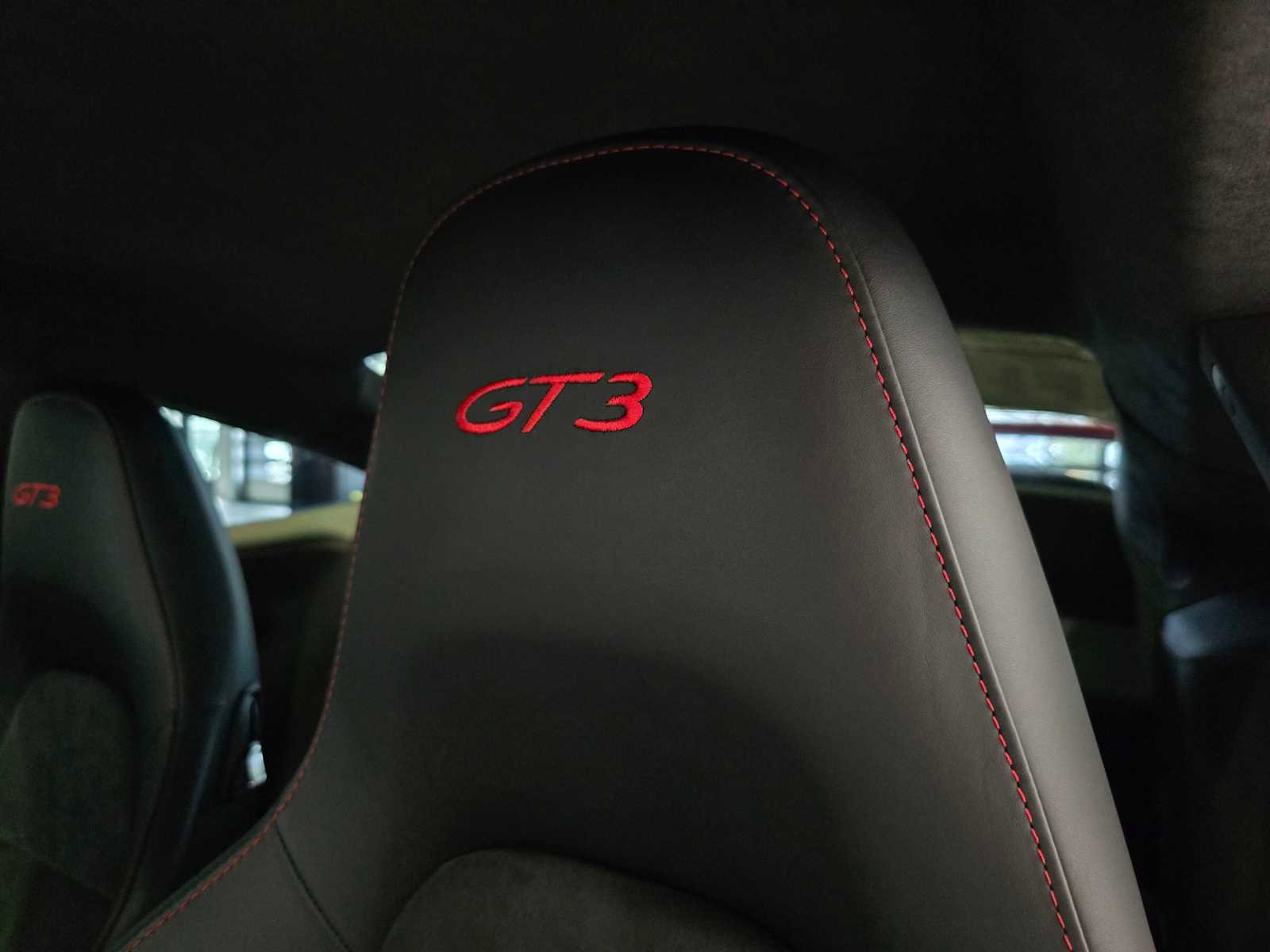 Used 2018 Porsche 911 GT3 image 21