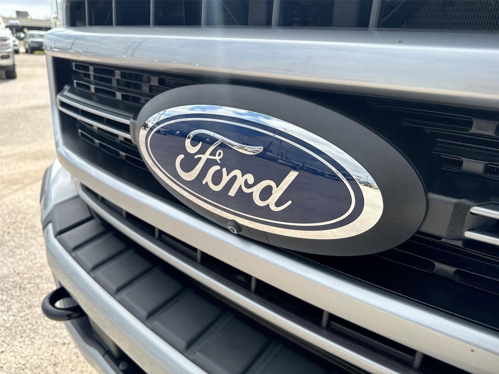 Used 2022 Ford F250 Lariat w/ Tremor Off-Road Package image 30