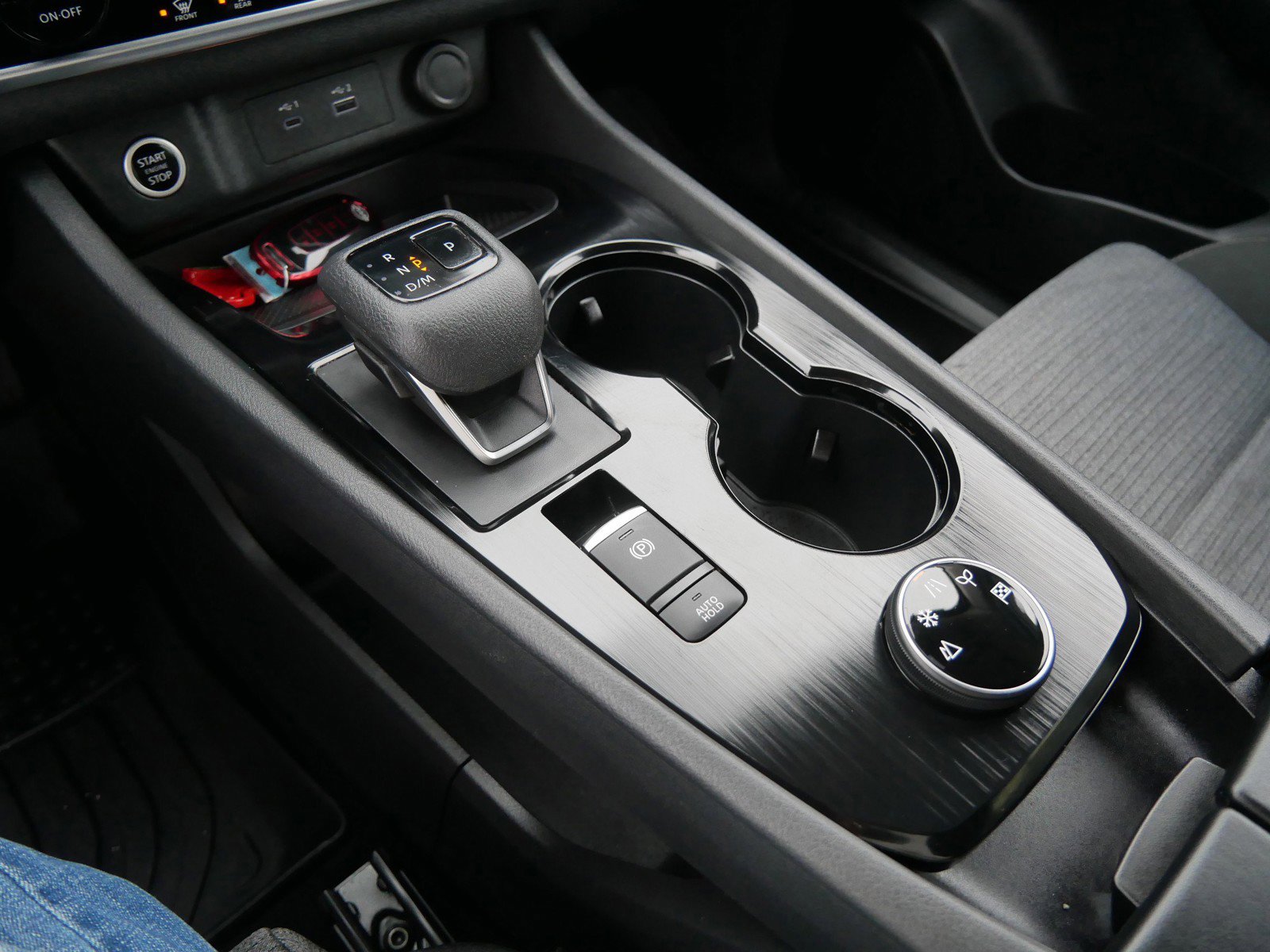 Used 2023 Nissan Rogue SV image 18