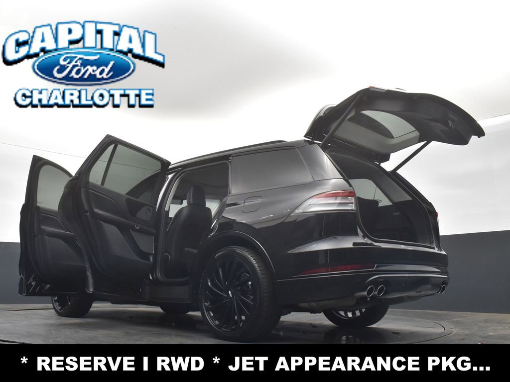 Used 2025 Lincoln Aviator Reserve w/ Jet Appearance Package image 32