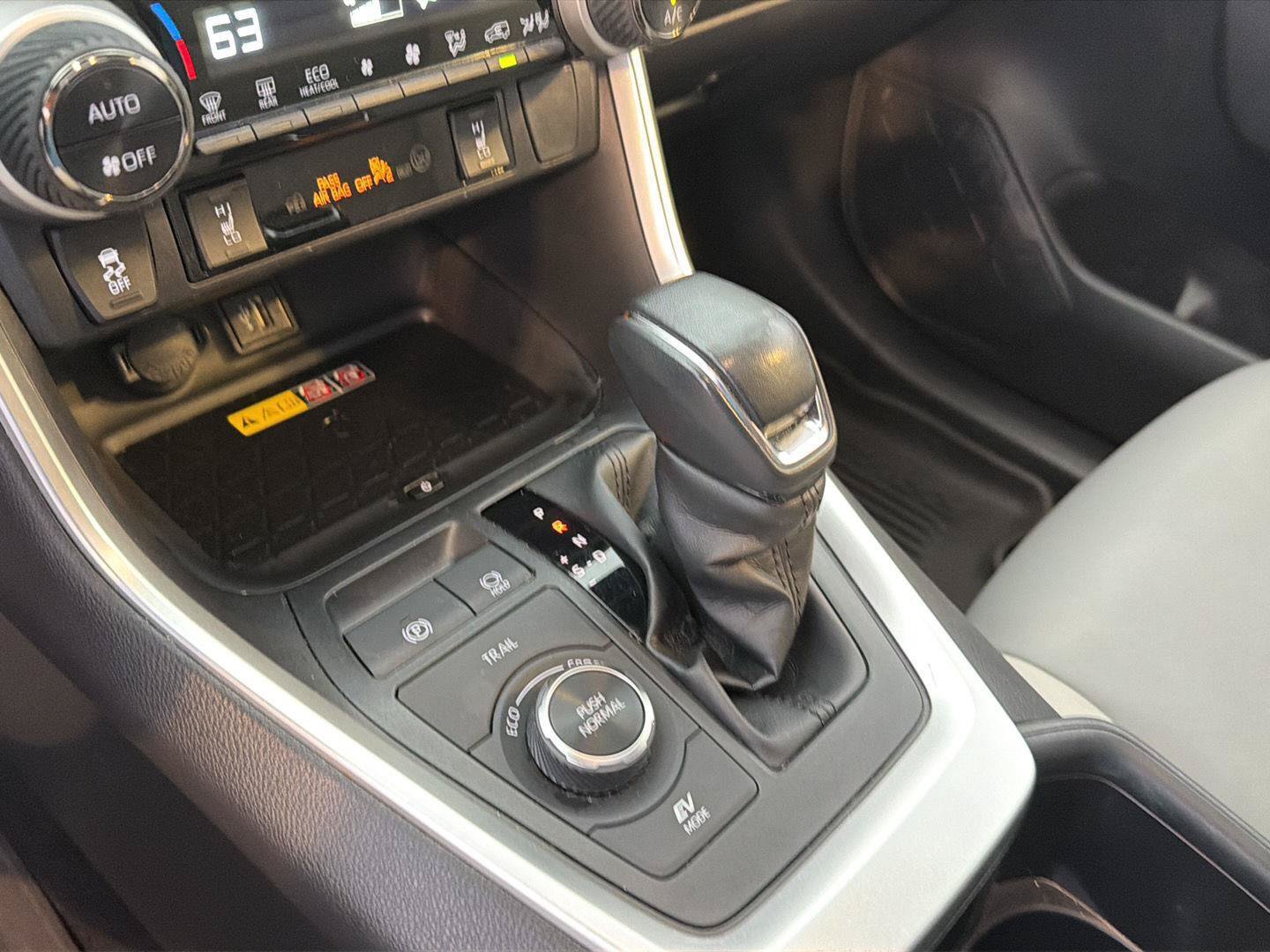 Certified 2023 Toyota RAV4 XLE Premium AWD/4WD image 28