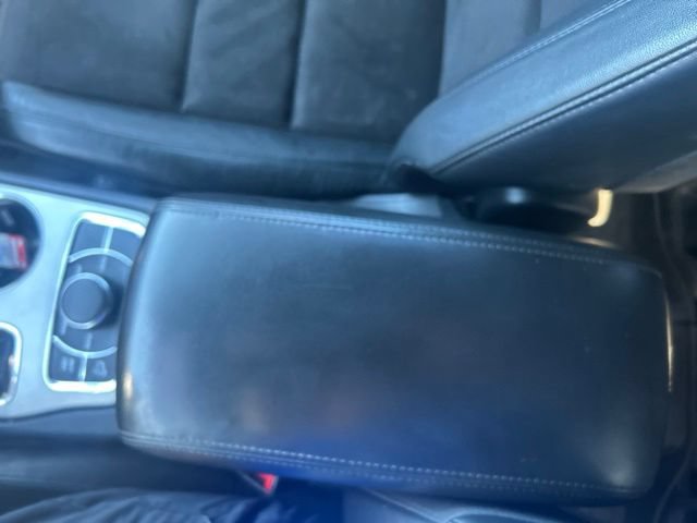 Used 2020 Jeep Grand Cherokee Altitude AWD/4WD image 32