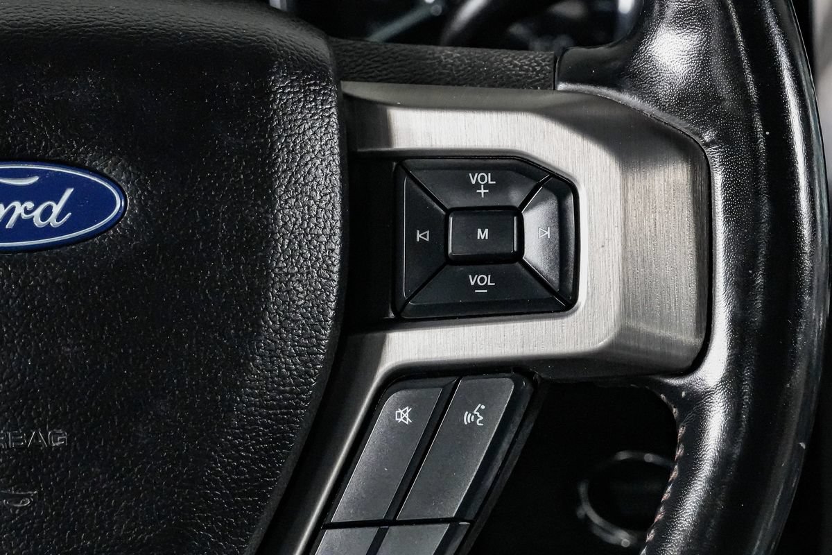 Used 2019 Ford F250 Platinum w/ Platinum Ultimate Package AWD/4WD image 18