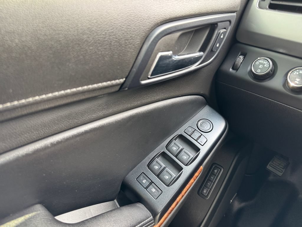 Used 2015 Chevrolet Suburban LTZ AWD/4WD image 16
