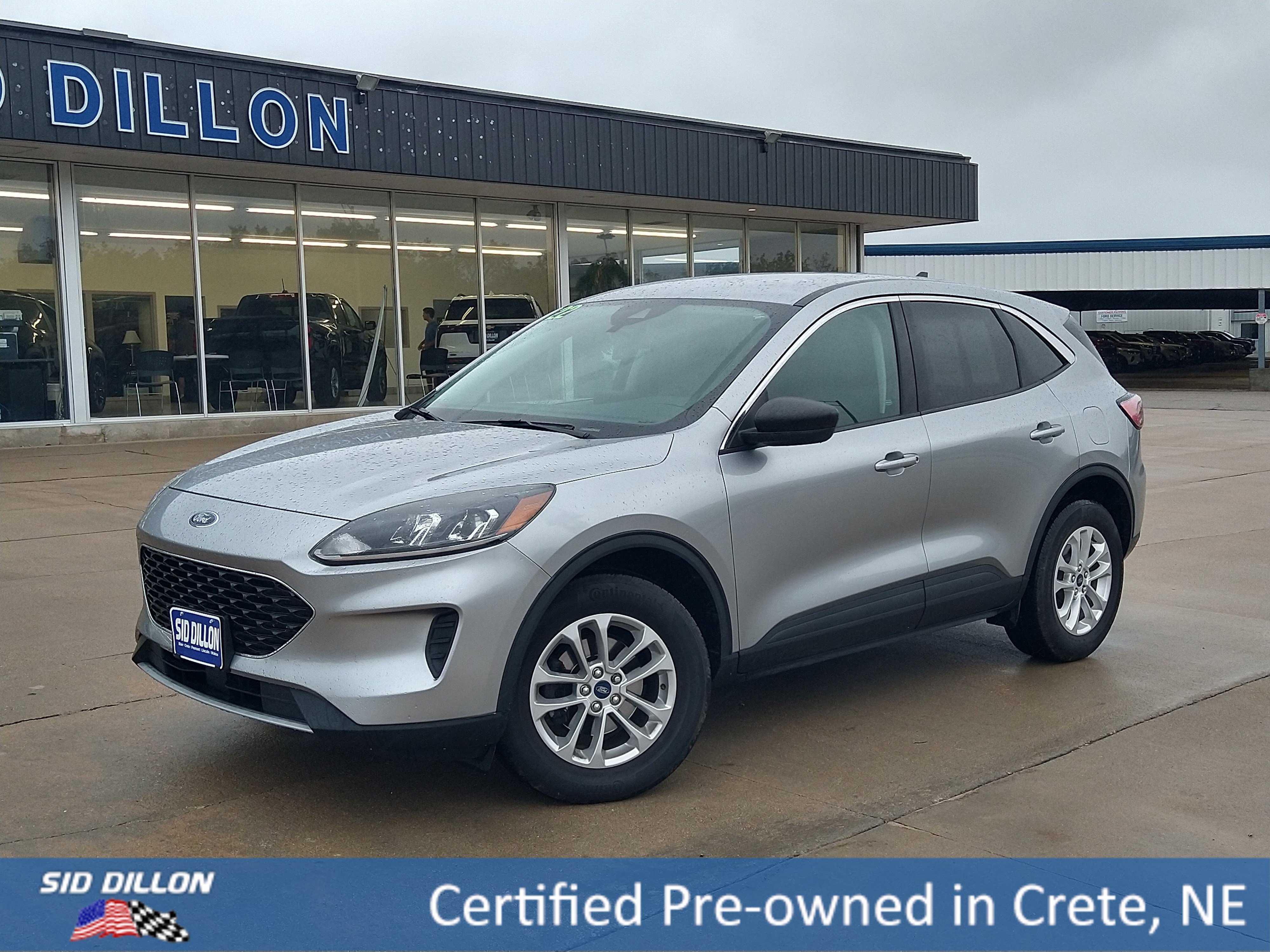 Used 2022 Ford Escape SE w/ Cold Weather Package image 1