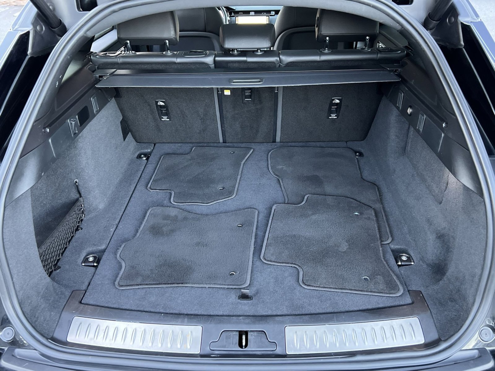 Used 2025 Land Rover Range Rover Velar Dynamic SE image 24