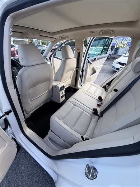 Used 2013 Volkswagen Tiguan SE AWD/4WD image 27