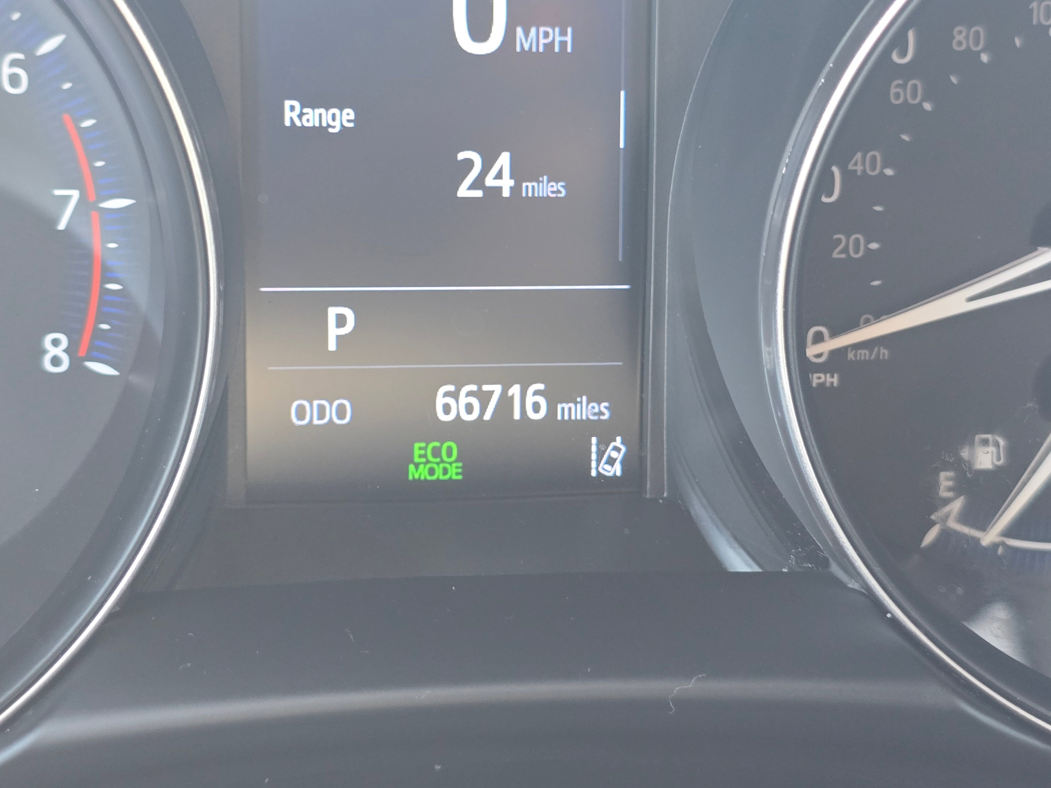 Used 2021 Toyota C-HR XLE FWD image 26
