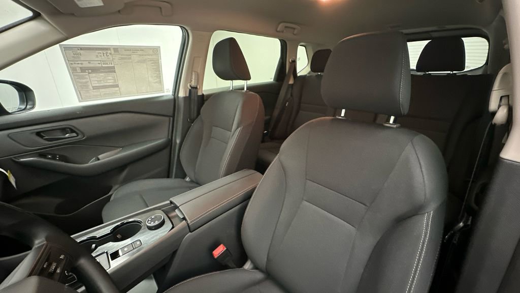 New 2026 Nissan Rogue S image 9