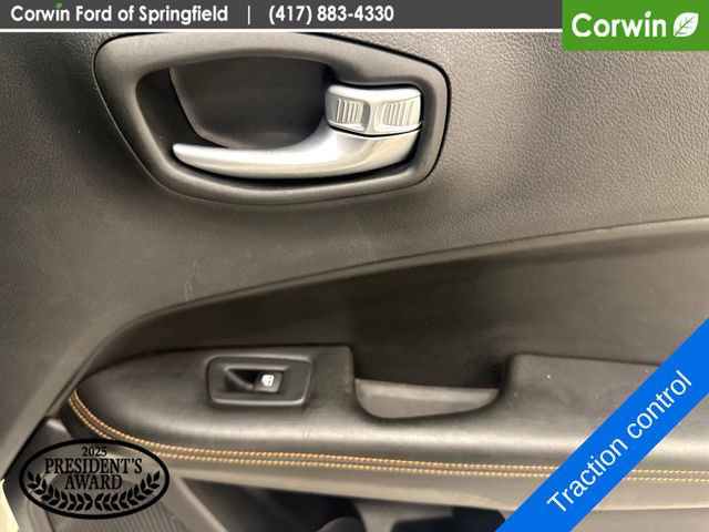 Used 2018 Jeep Compass Limited w/ Navigation Group AWD/4WD image 14