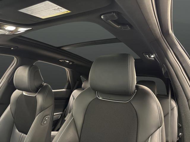 Used 2024 Genesis GV70 3.5T Sport image 7