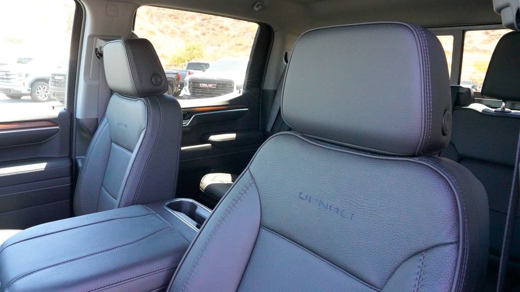 New 2026 GMC Sierra 1500 Denali w/ Technology Package AWD/4WD image 15
