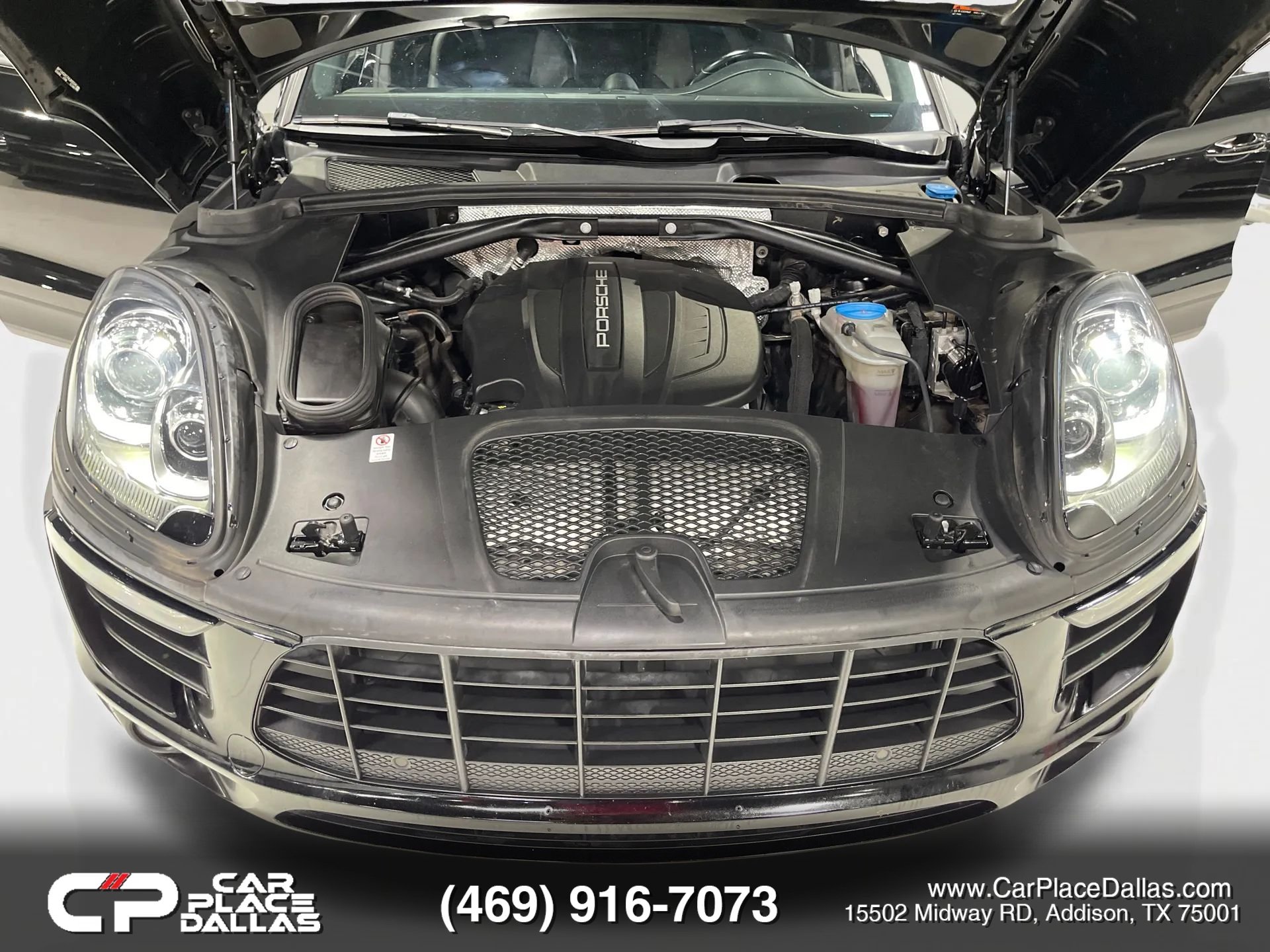 Used 2017 Porsche Macan AWD/4WD image 40