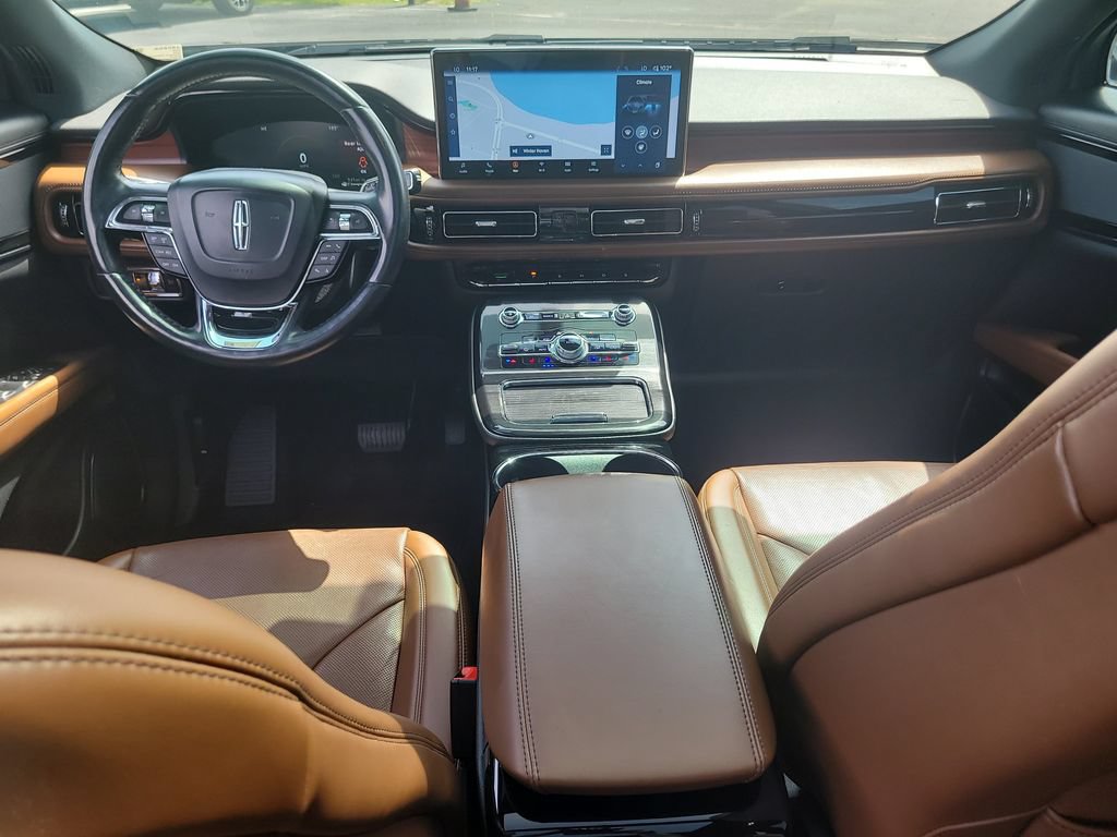 Certified 2023 Lincoln Nautilus Reserve w/ Monochromatic Package FWD image 12