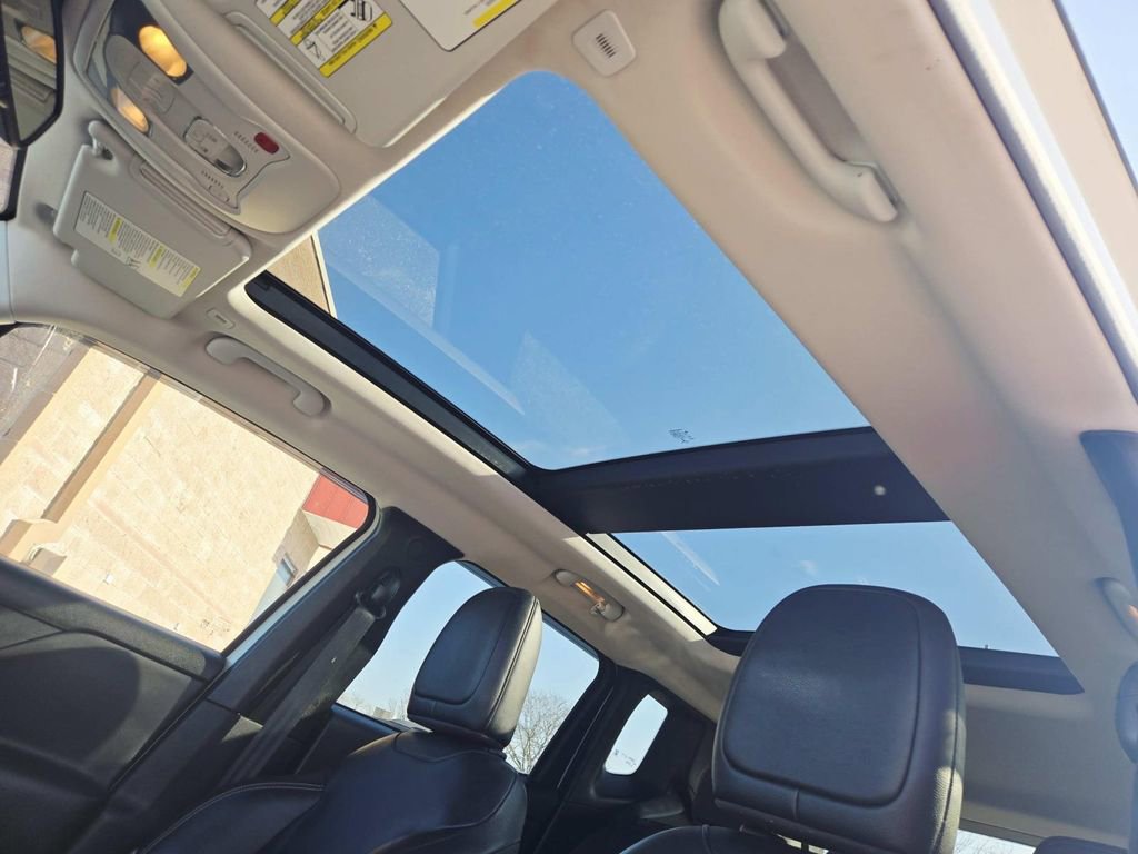 Used 2020 Jeep Renegade Limited image 9