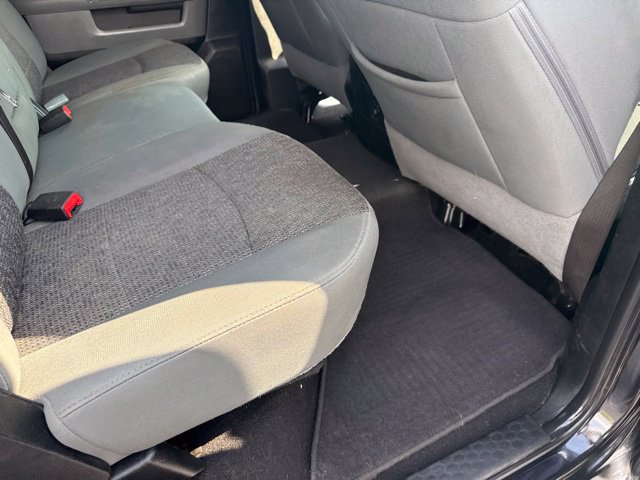 Used 2018 RAM 2500 SLT w/ Black Appearance Group AWD/4WD image 23