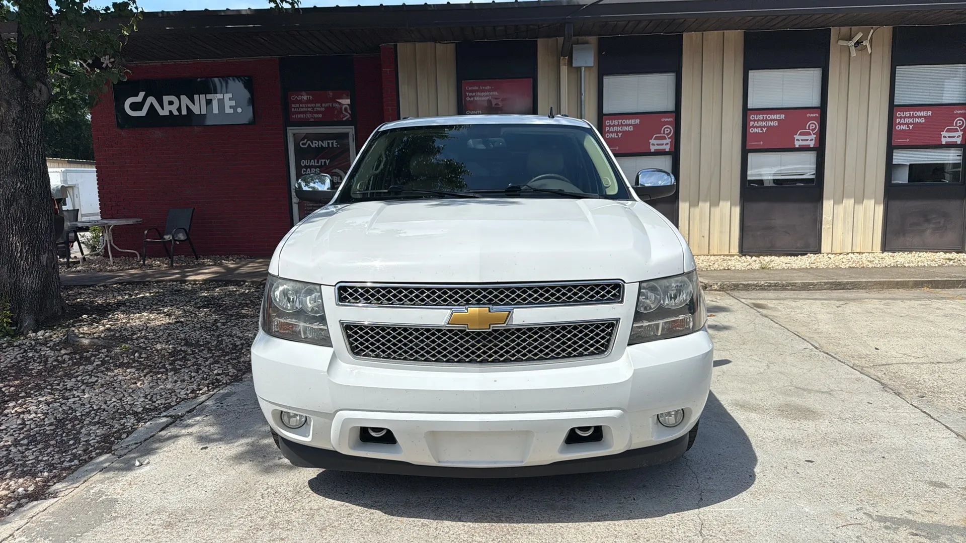 Used 2014 Chevrolet Suburban LTZ AWD/4WD image 2