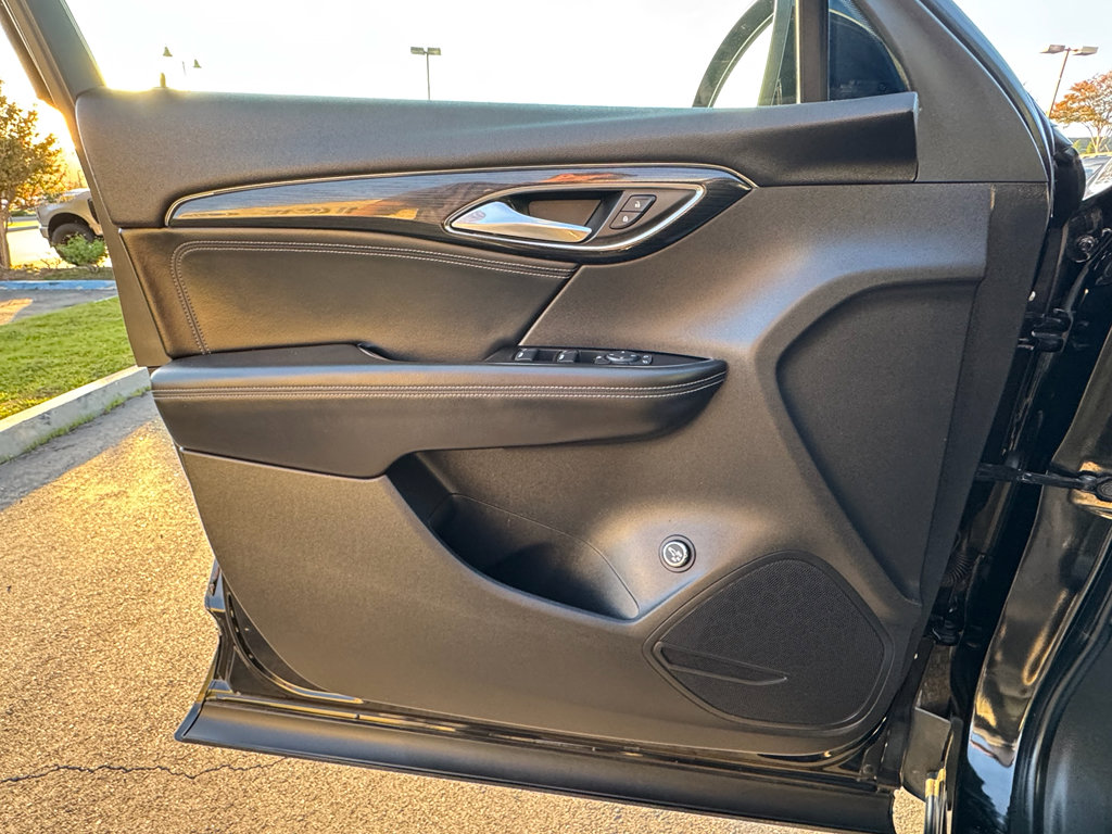 Used 2022 Buick Envision Preferred image 18