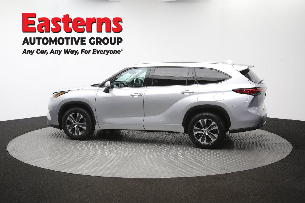 Used 2021 Toyota Highlander XLE FWD image 68